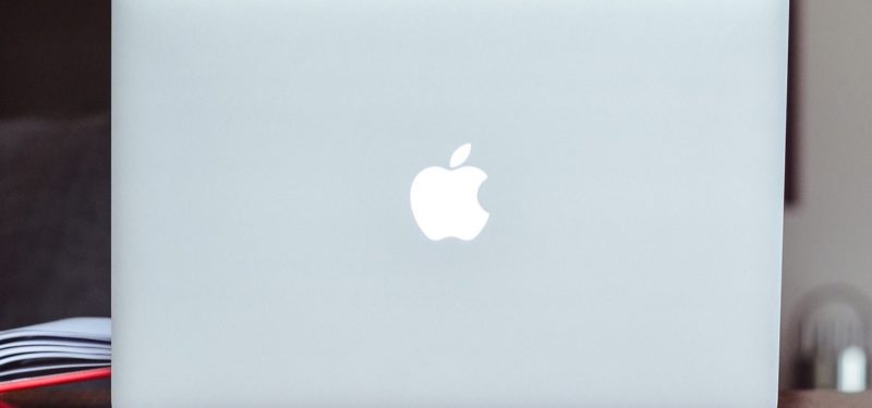 apple laptop